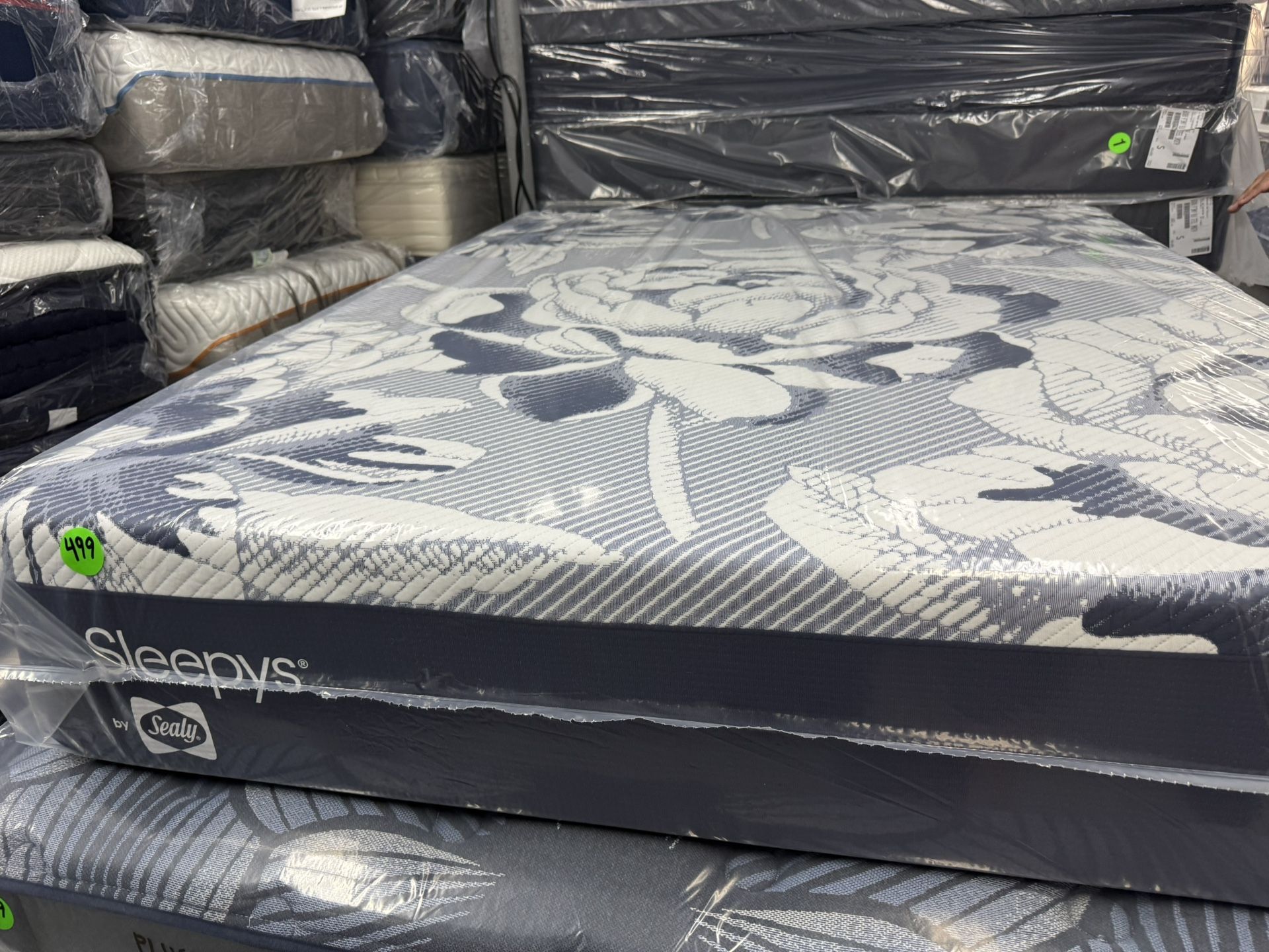 QUEEN SIZE SLEEPY’S MEMORY FOAM MATTRESS & BOX SPRING BED SET