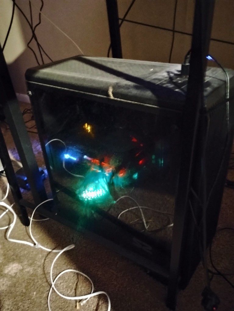Custom Built Gaming (Or Work) PC With Dual Monitors