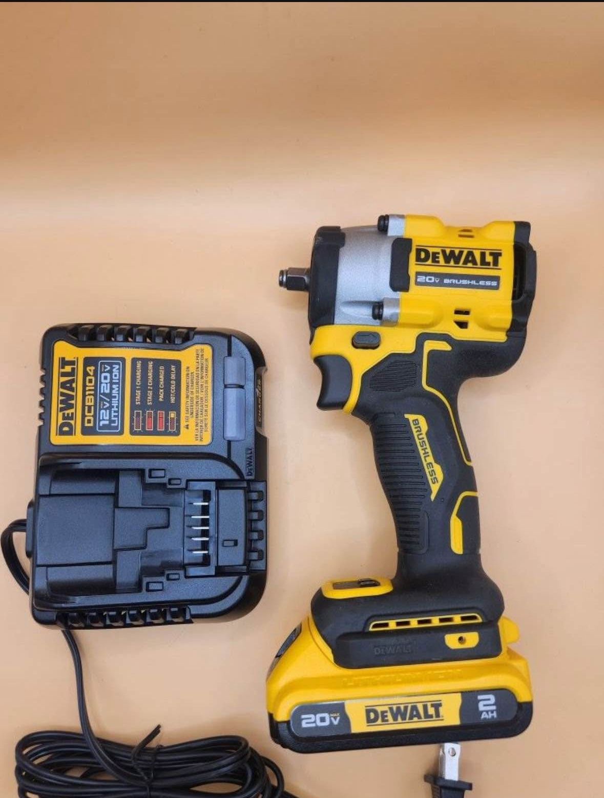 Dewalt 20v 3/8 impact one battery n charger
