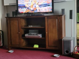 Solid wood tv stand