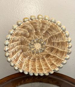 Woven shell basket 🧺 9’