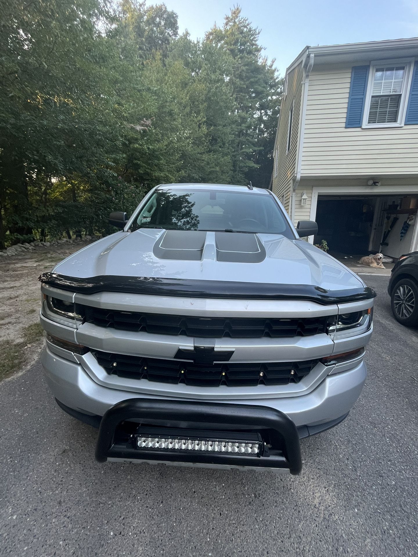 AVS  Hood deflector For Silverado 2016-2018