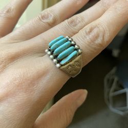 Silver ring 