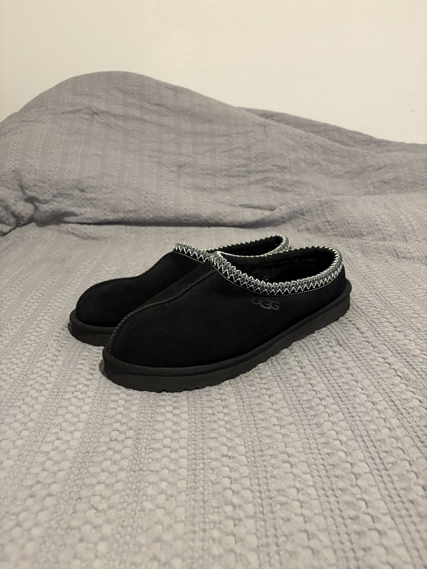 Black Uggs