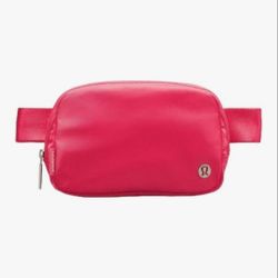 Lululemon Everywhere Belt Bag (Pink Barbie)
