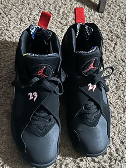Men Nike shoes six 11 no box as is