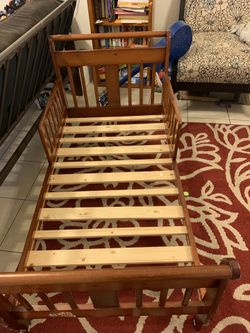 Toddler bed