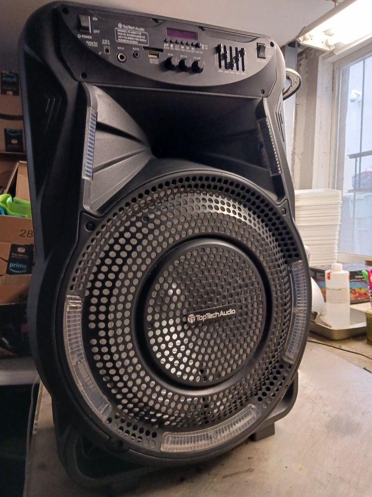 PARTY SPEAKER Bluetooth. Wireless.