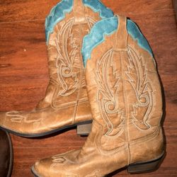 Women’s Size 10 Shoe Lot: Cowboy Boots, Rain Boots, Etc