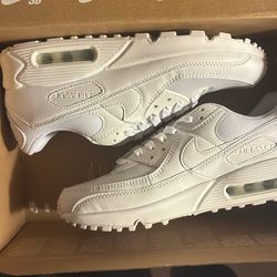 Woman’s Nike Air Max’s 100$