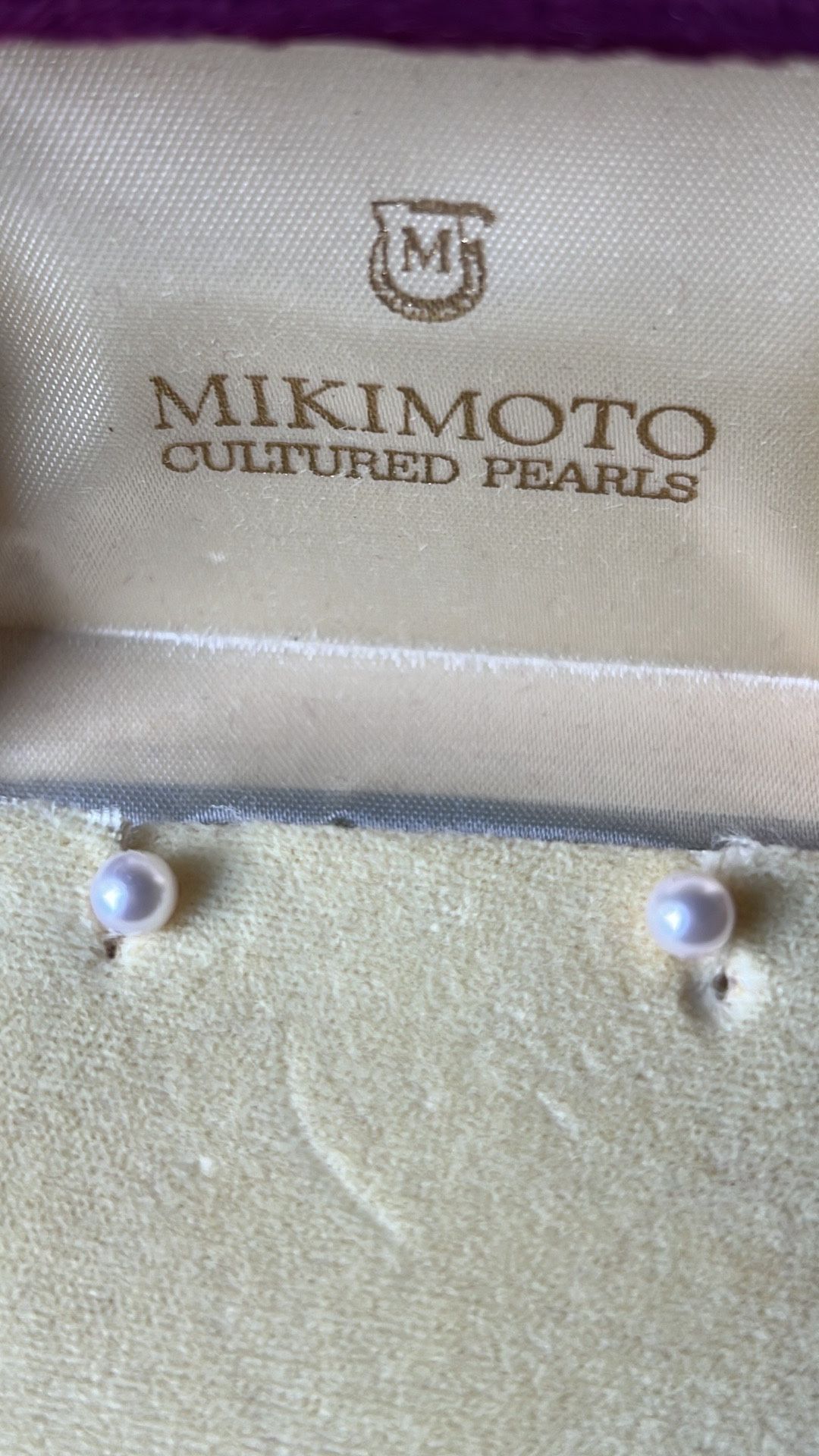 Mikimoto Cream 18k yellow gold pearl earrings