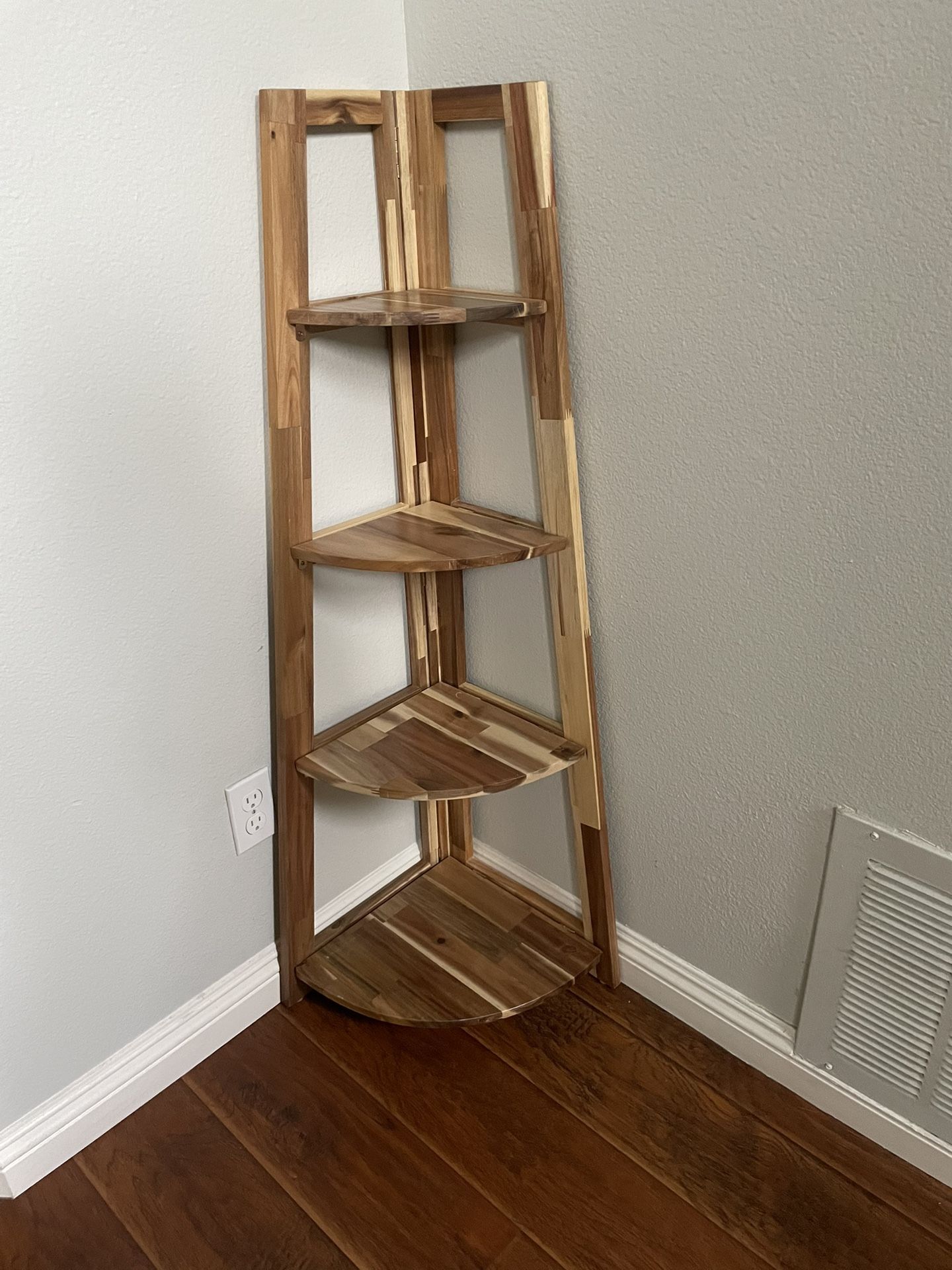 Corner Shelf 4’H