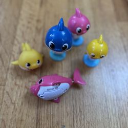 Baby Shark Bath Toys 