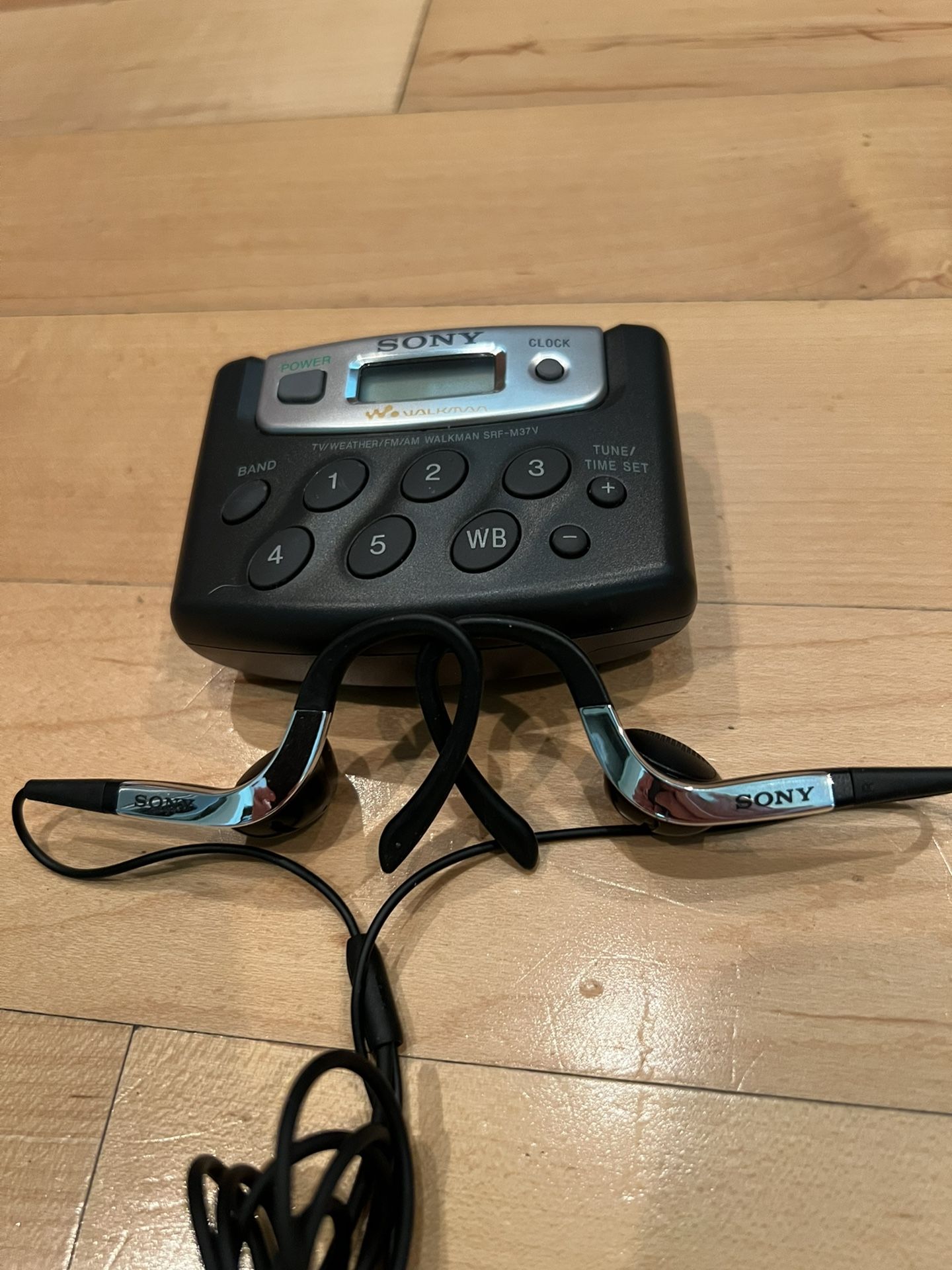 SONY SRF M37 V —WALKMAN RADIO AM/FM/TV/WEATHER