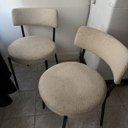 set of 4 dining chairs 