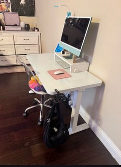 Adjustable Desk