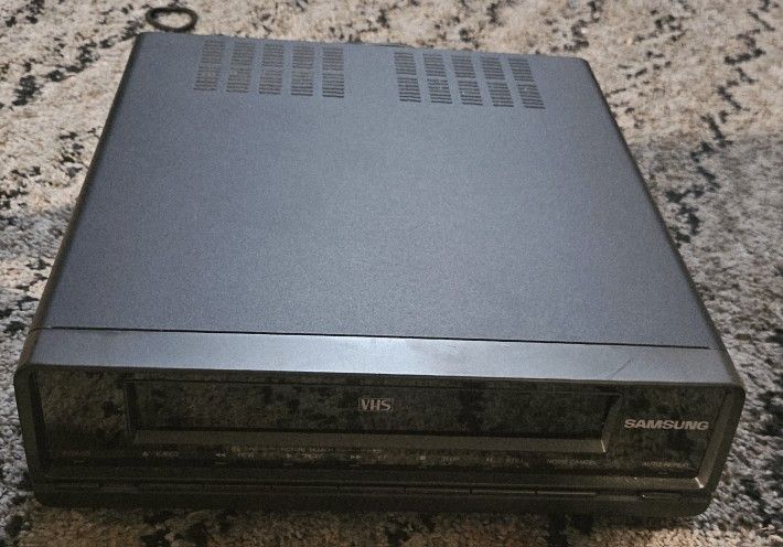 Samsung VHS Tape Player Video Home System Tested Works VP2309 J.