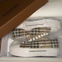 Burberry Shoes