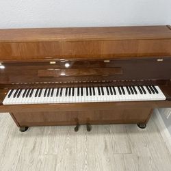 Samick Piano