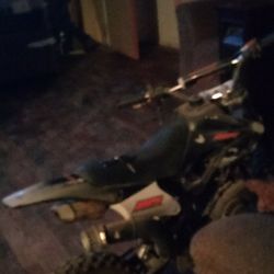Motor Bike 450 Obo My Dog Ate The Seat I'll Let It Go For 200.00