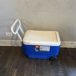 Igloo Wheelie Cool 38qt Rolling Cooler