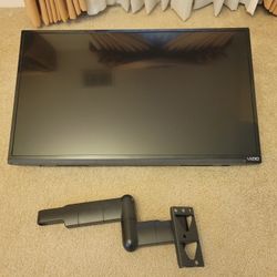 32 Inch With Wall Mount