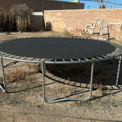Trampoline 