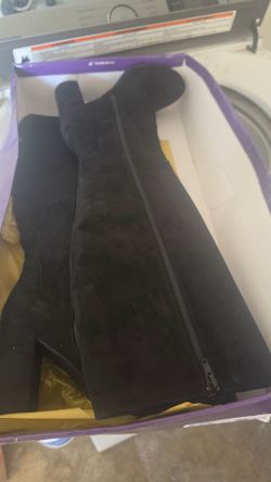 Size 8 1/2Boots 👢 for ladies
