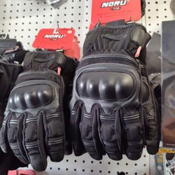 Motorcycle Street Gloves Special Deal $55 Gloves With Knuckle Protection Available In Different Sizes