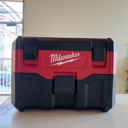 Milwaukee M18 2-Gal Wet/Dry Vacuum (0880-20)