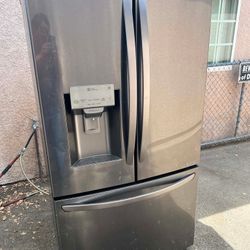 Refrigerator 33 Wide 