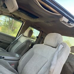 99-06 Silverado headliners 