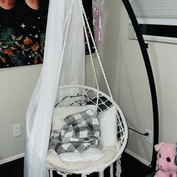 Hanging Chair 