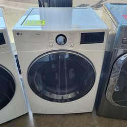 New LG ThinQ Gas Dryer 7.4 Cubic Feet