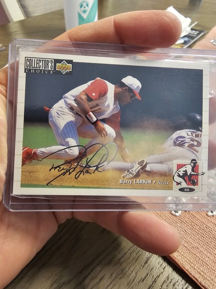 Barry Larkin '94 UD Collectors Choice Silver Scrip Parallel '94 UD Collectors Choice Baseball Cards 