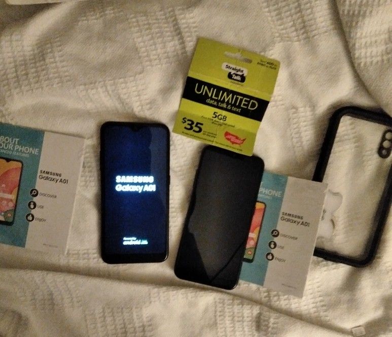2 Samsung Galaxy A01 TracFone/Straight TalkMobile 35$ Activate Card And Sim