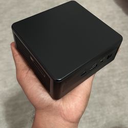 Intel NUC 11 Mini PC i7 11th Gen, 16GB RAM, 512GB SSD