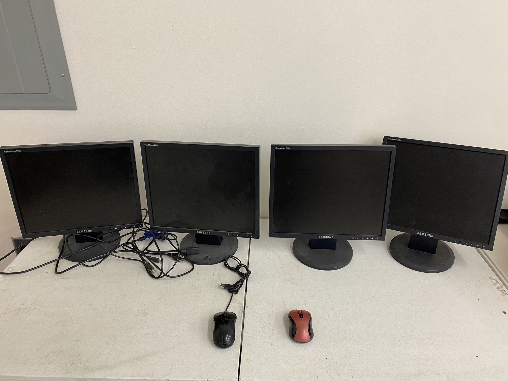SAMSUNG SYNC MASTER 740N COMPUTER MONITORS