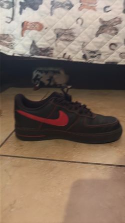 Nike Air Force 1 ‘07Low Black Red Sneaker