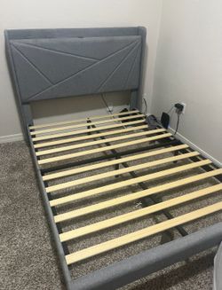 Full size bed