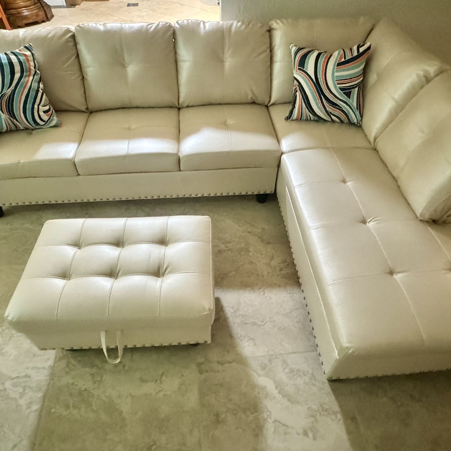 New sectional couch (open box)