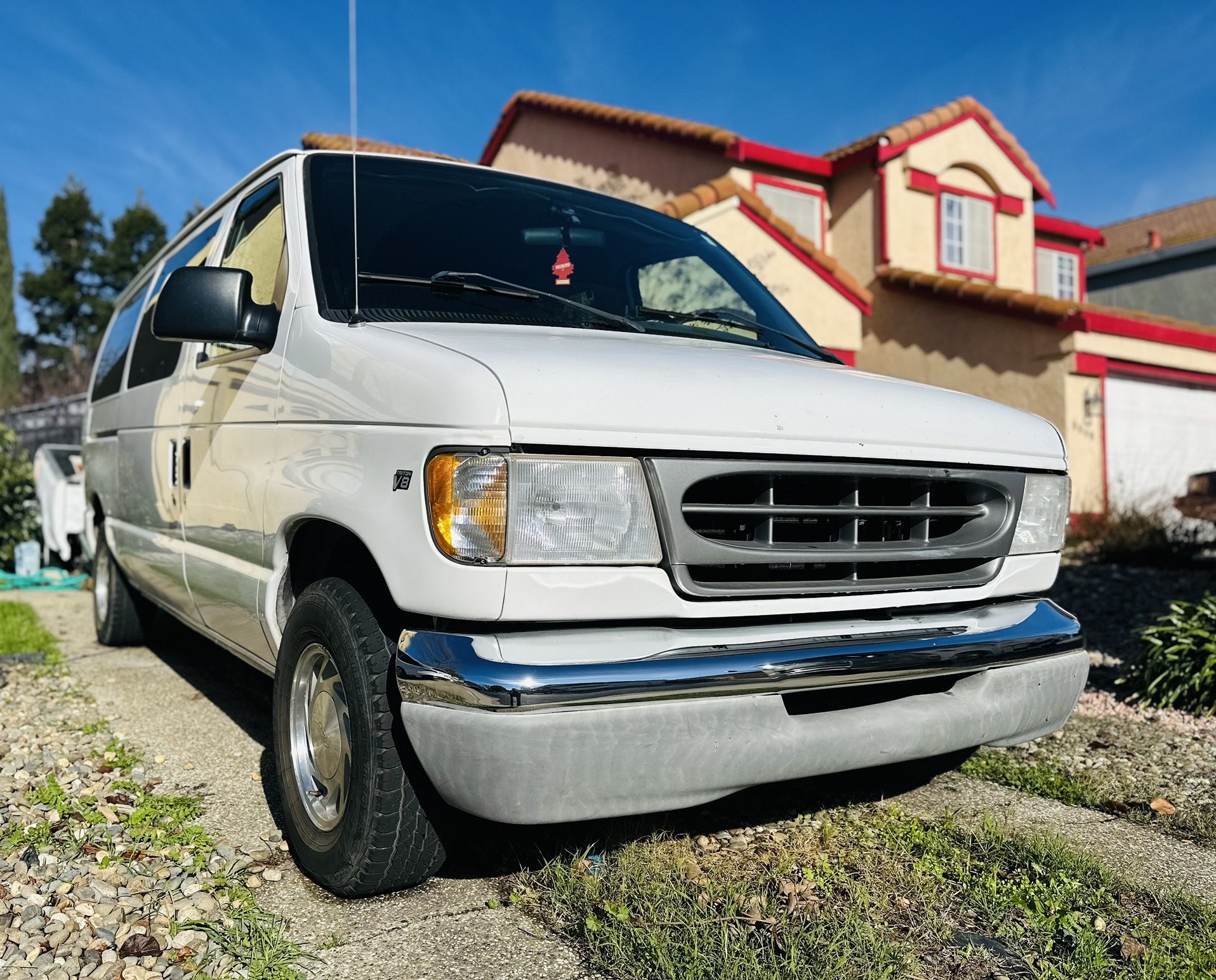 2000 Ford Econoline