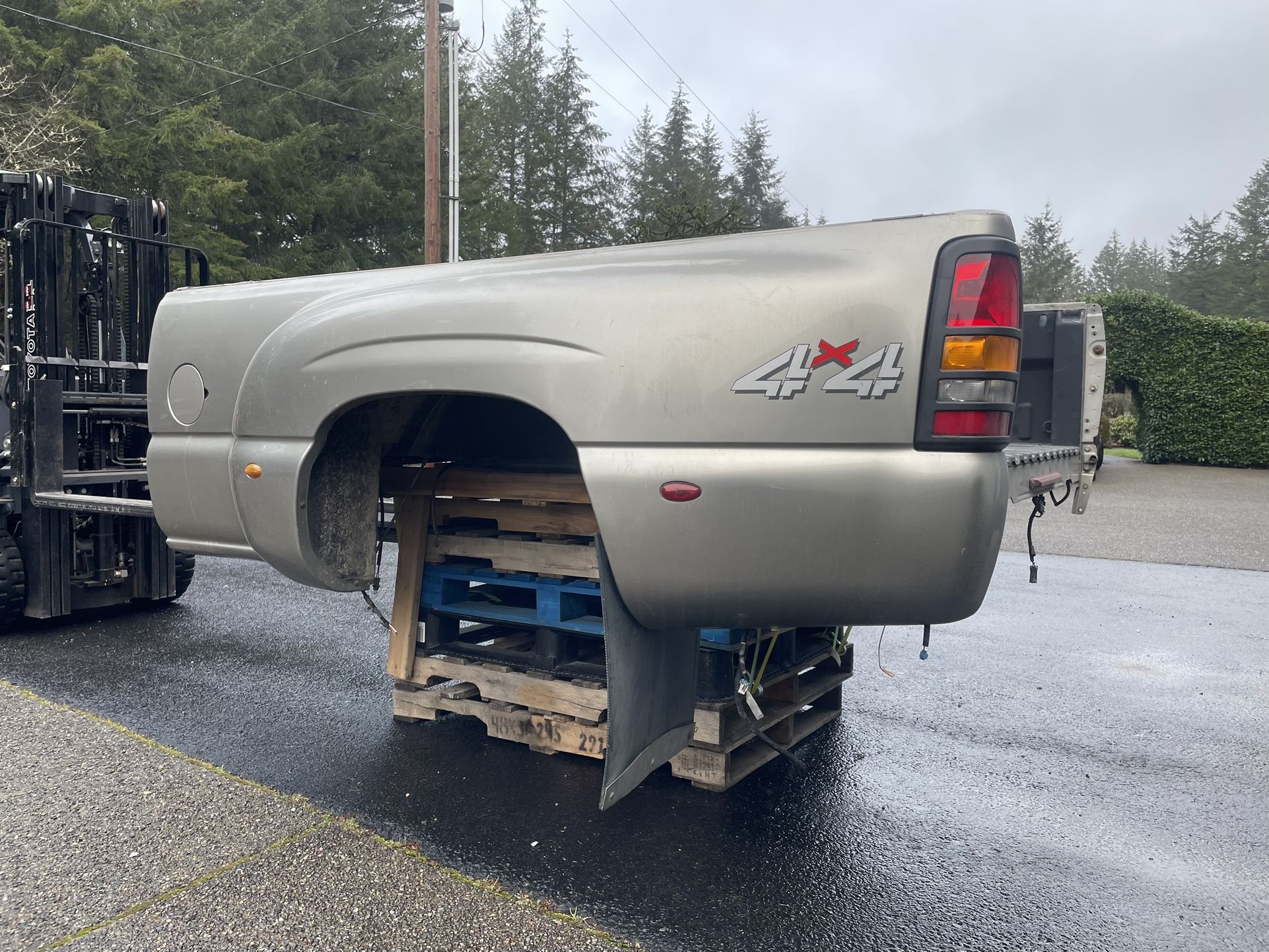 Left Dually Bedside 2001-2007 GM 8ft