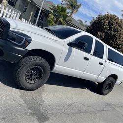 Dodge Ram 1500 Lifted 