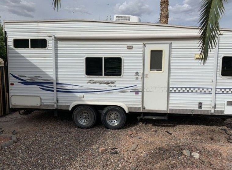 Toyhauler Camper Rv Nomad 8000.00