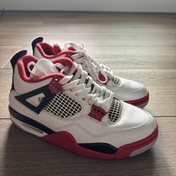 Jordan 4’s Retro Red