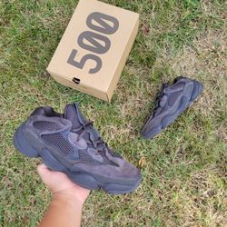 How to clean shop yeezy 500 black