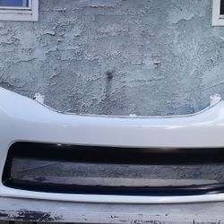 2011-2017 TOYOTA SIENNA SE  FRONT BUMPER COVER OEM