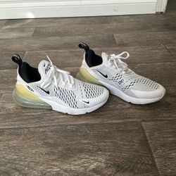White Nike 270