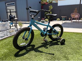 REI 16” Bike for Kids. Comes with training wheels